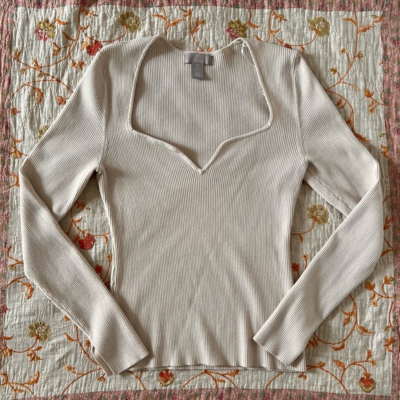 cream long sleeve deep sweetheart neckline rib knit top🌟 - Picture 2 of 10